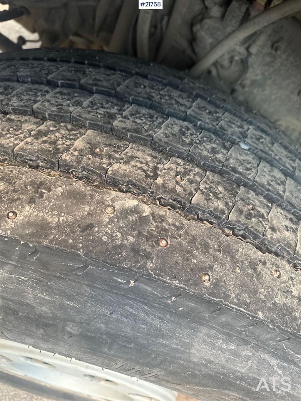 Volvo FM450 box truck 6x2 w/ full side opening, 2 zone u