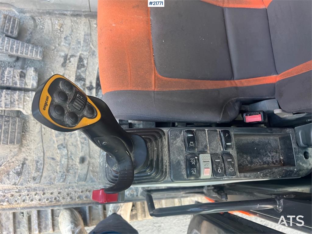 Doosan Dx300lc-5 Gravemaskin m/ rototilt og pusseskuffe