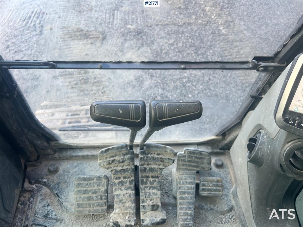 Doosan Dx300lc-5 Gravemaskin m/ rototilt og pusseskuffe