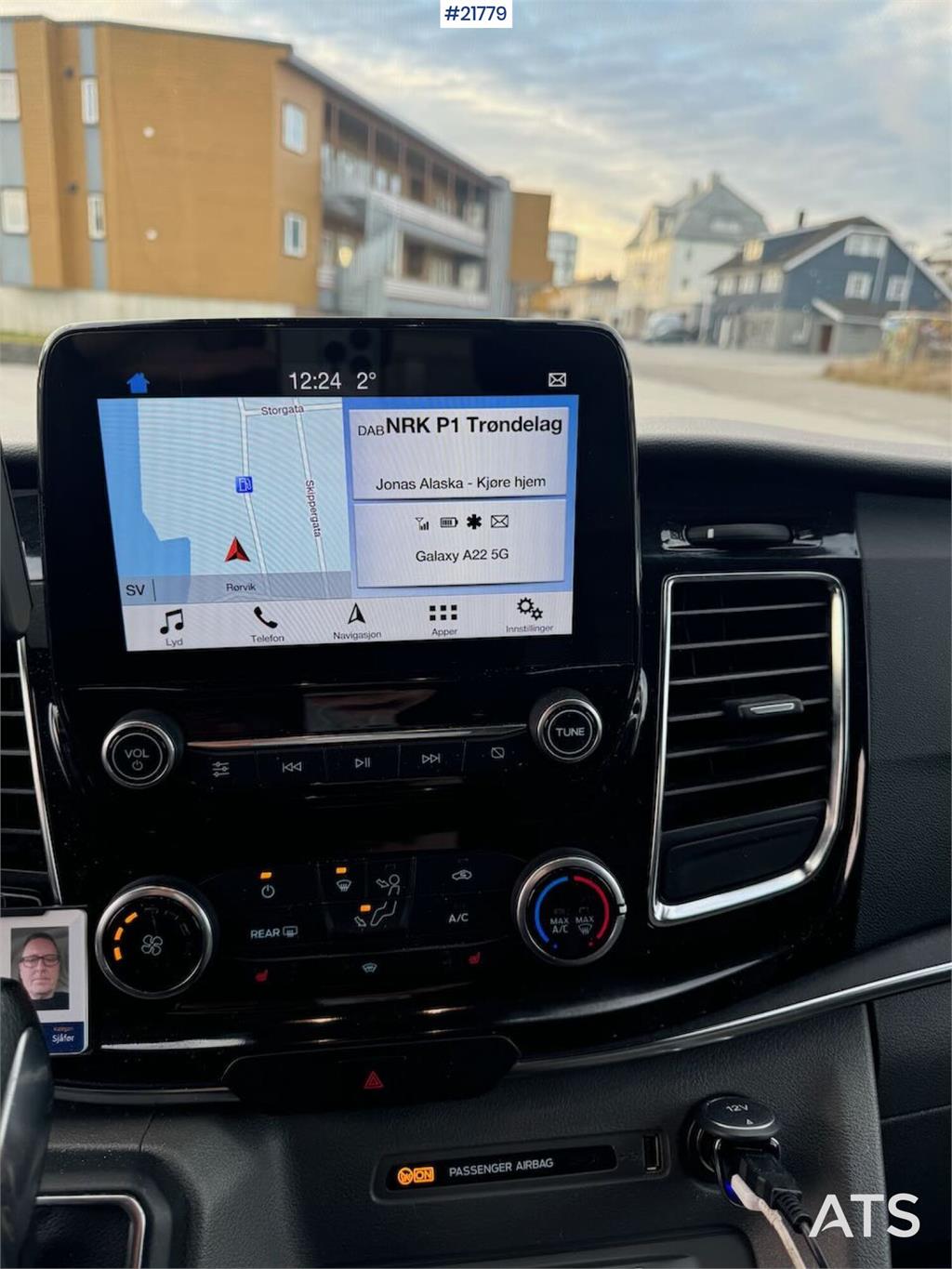 Ford Tourneo 8-seater