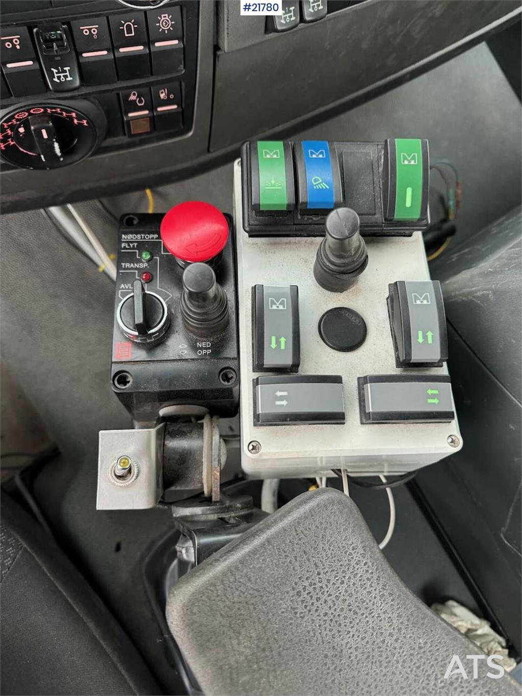 MAN TGS 28.480 6x4 – Hook lift truck with snow plow se