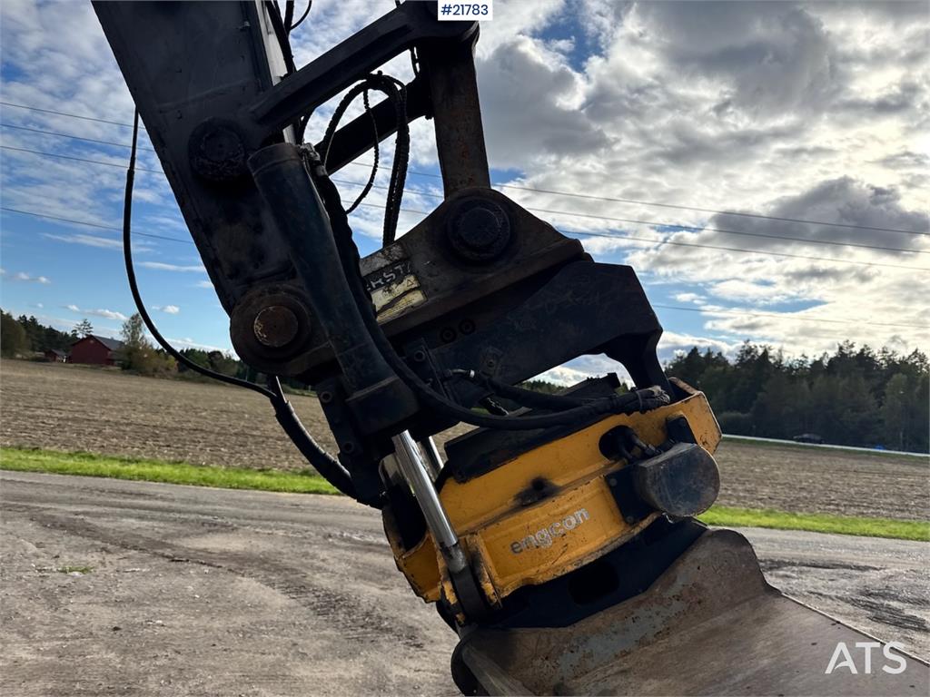Volvo EC250 w/ Rototilt, GPS and 2 buckets.
