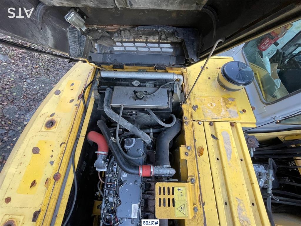 New Holland Kobelco E 265 with flap excavator bucket