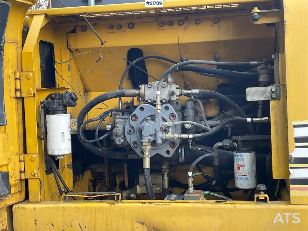 New Holland Kobelco E 265 with flap excavator bucket