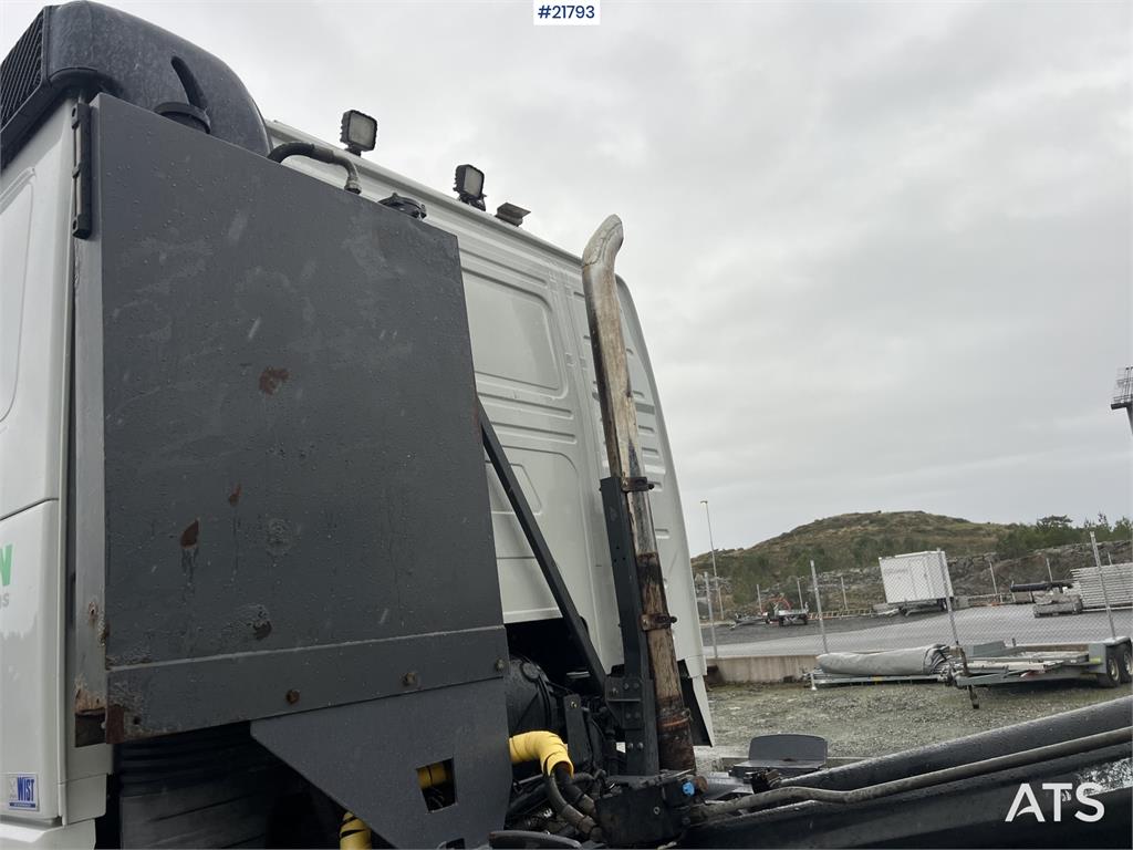 Volvo fh16 8x4 pusher hook truck w/ 24T multilift Hook