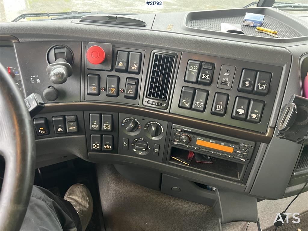 Volvo fh16 8x4 pusher hook truck w/ 24T multilift Hook