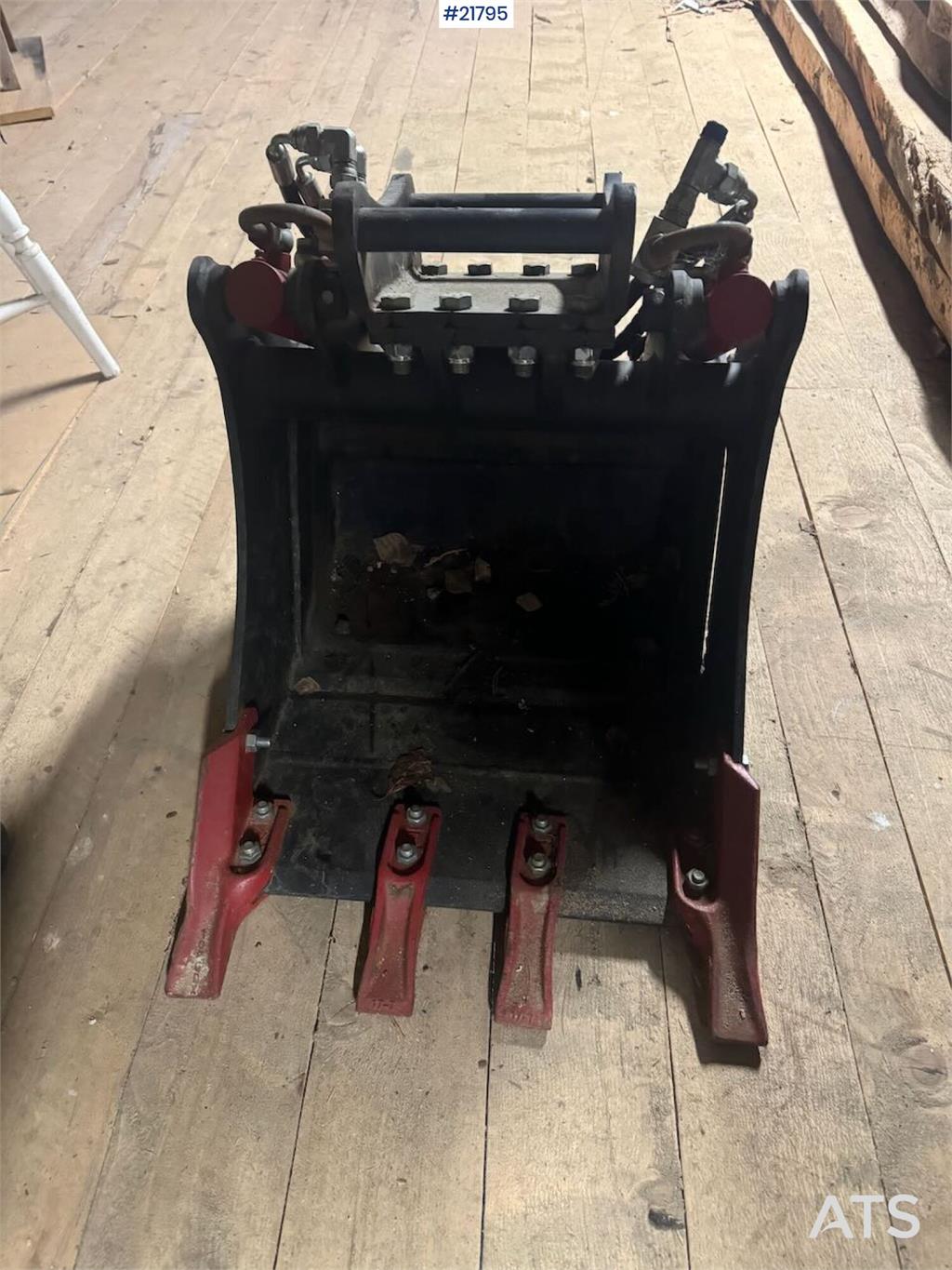 Kubota U17-3a Mini Excavator with 4 Buckets, Ripper, and