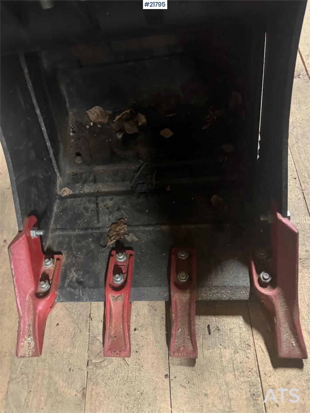 Kubota U17-3a Mini Excavator with 4 Buckets, Ripper, and