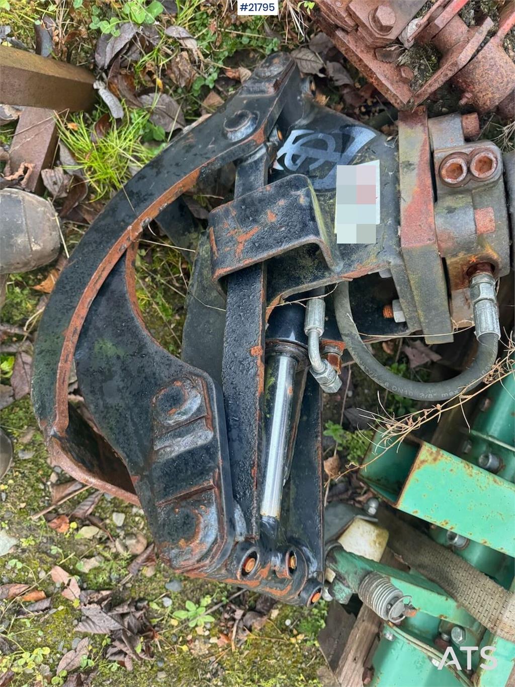 Kubota U17-3a Mini Excavator with 4 Buckets, Ripper, and