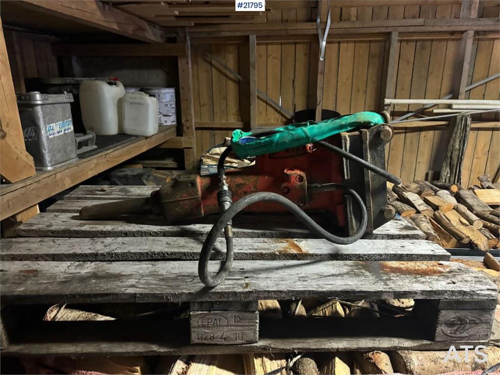 Kubota U17-3a Mini Excavator with 4 Buckets, Ripper, and