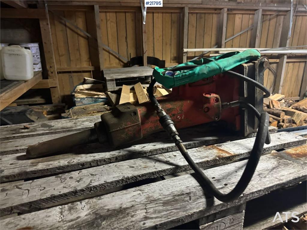 Kubota U17-3a Mini Excavator with 4 Buckets, Ripper, and