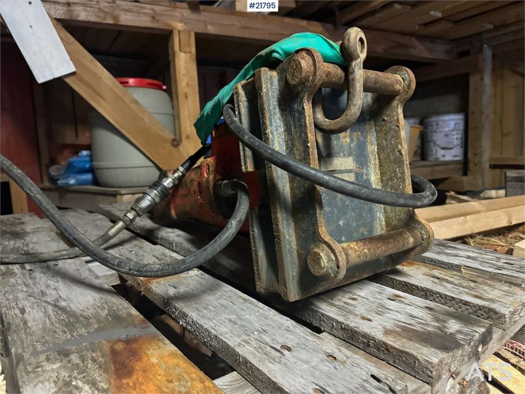 Kubota U17-3a Mini Excavator with 4 Buckets, Ripper, and