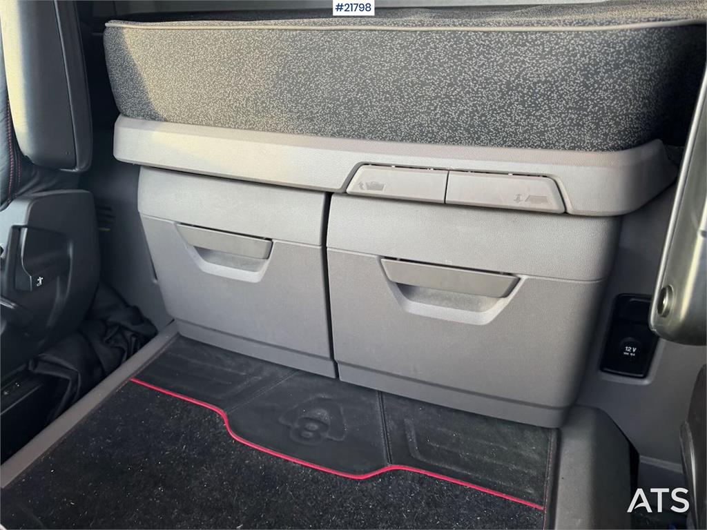 Scania R590 6x2 Tractor Unit with Walking Floor Hydraulic