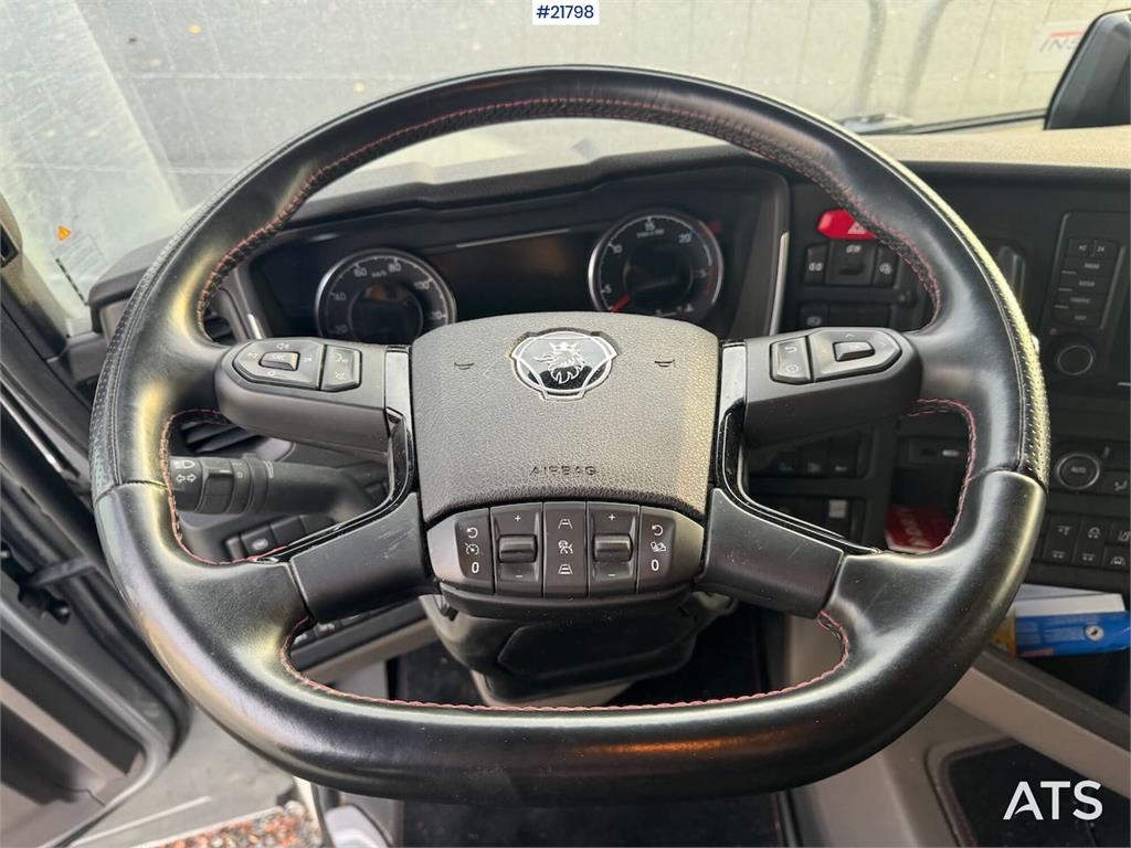 Scania R590 6x2 Tractor Unit with Walking Floor Hydraulic