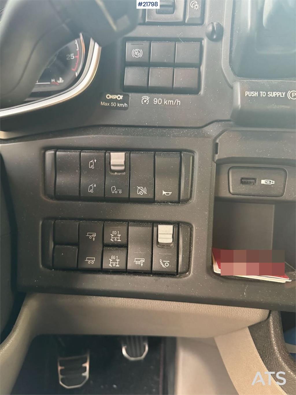 Scania R590 6x2 Tractor Unit with Walking Floor Hydraulic