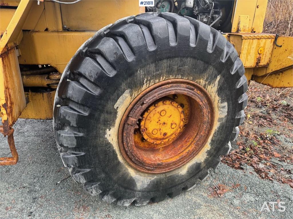 Volvo LM1240 wheel loader with snow bucket WATCH VIDEO