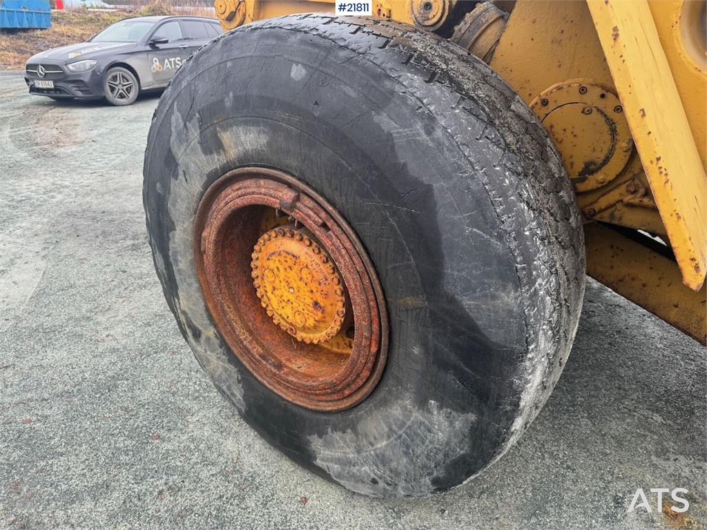 Volvo LM1240 wheel loader with snow bucket WATCH VIDEO