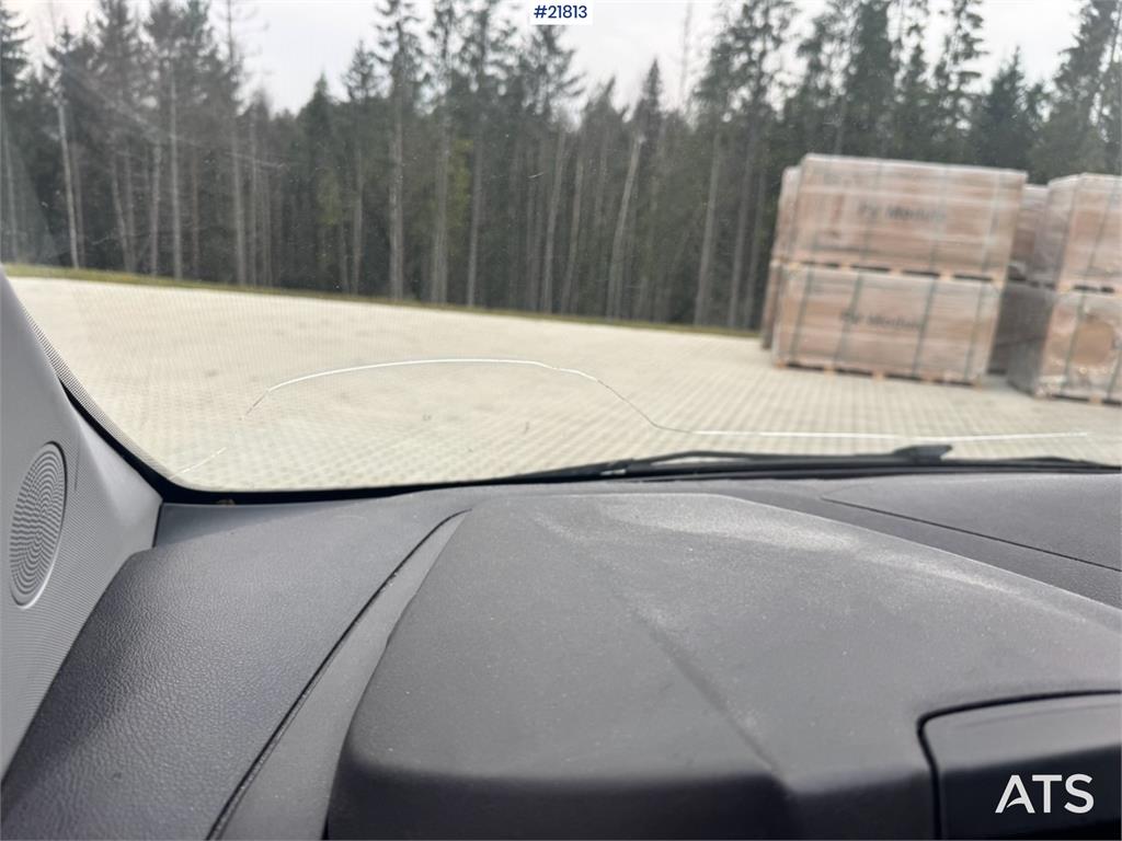 Ford Transit 4x2 Van with 2 Sets of Tires