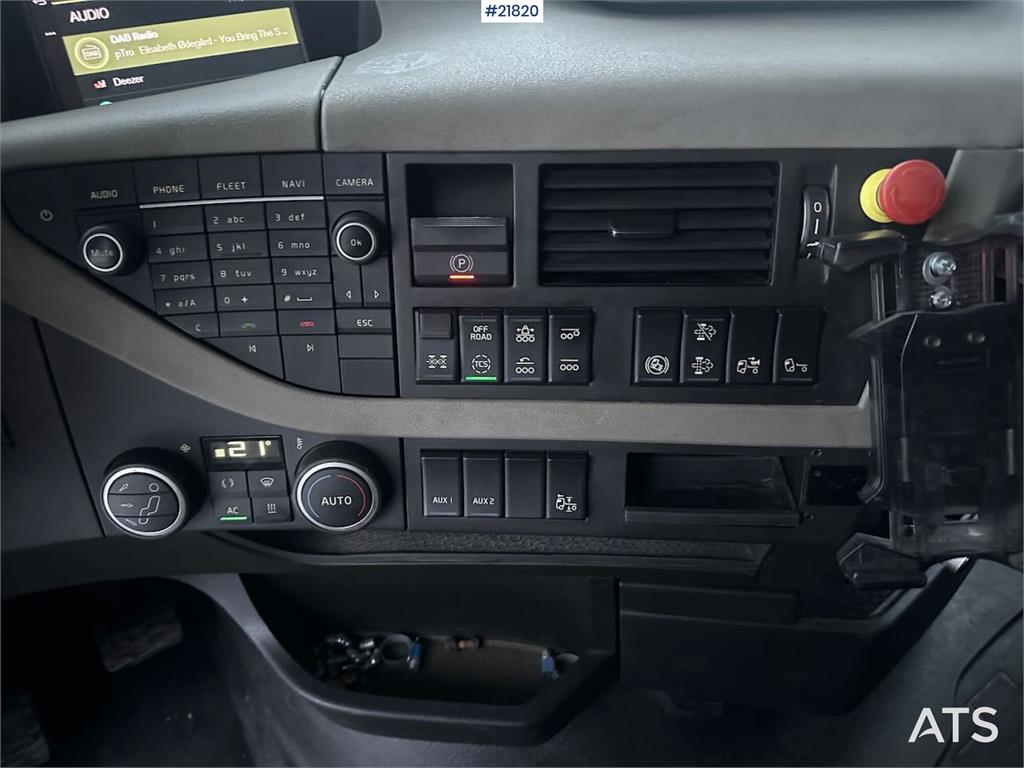 Volvo FH540 8x4 tipper w/ new dual clutch.