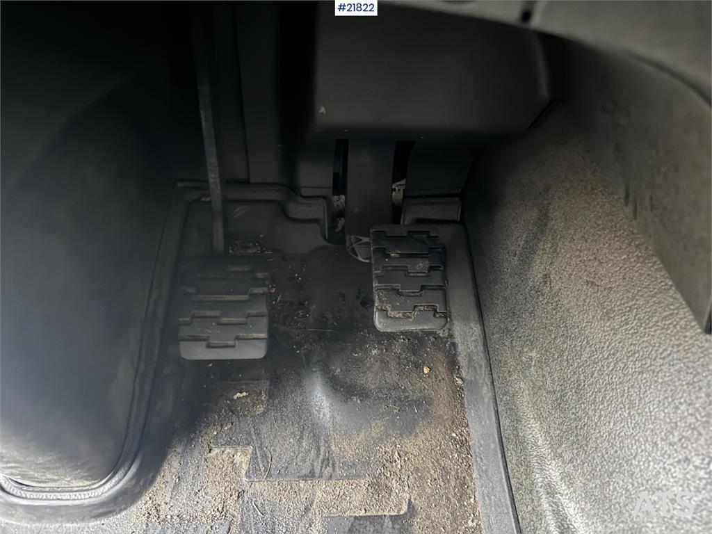 Volvo FH420 6x2 box truck. EU-approved. WATCH VIDEO