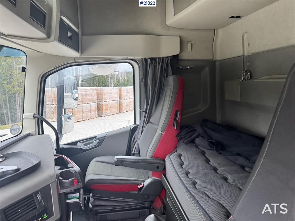 Volvo FH420 6x2 box truck. EU-approved. WATCH VIDEO