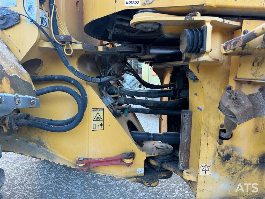 Volvo L110E Wheel Loader with Bucket WATCH VIDEO