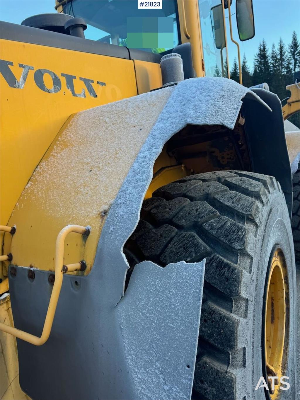 Volvo L110E Wheel Loader with Bucket WATCH VIDEO