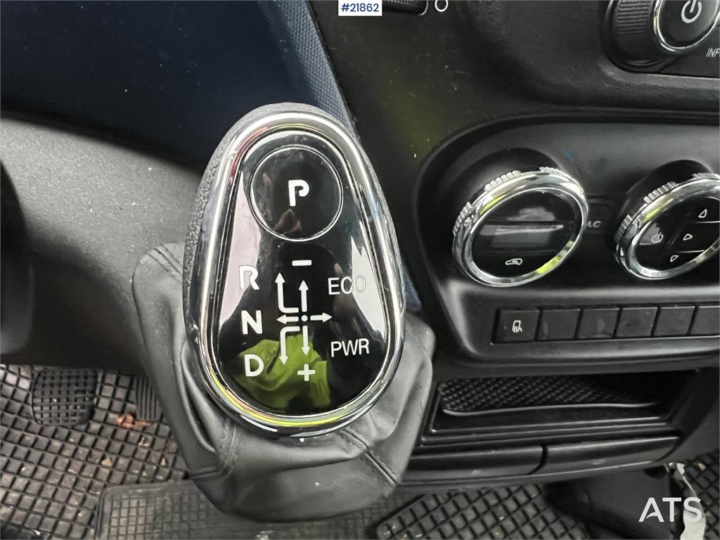 Iveco Daily box van w/ lift