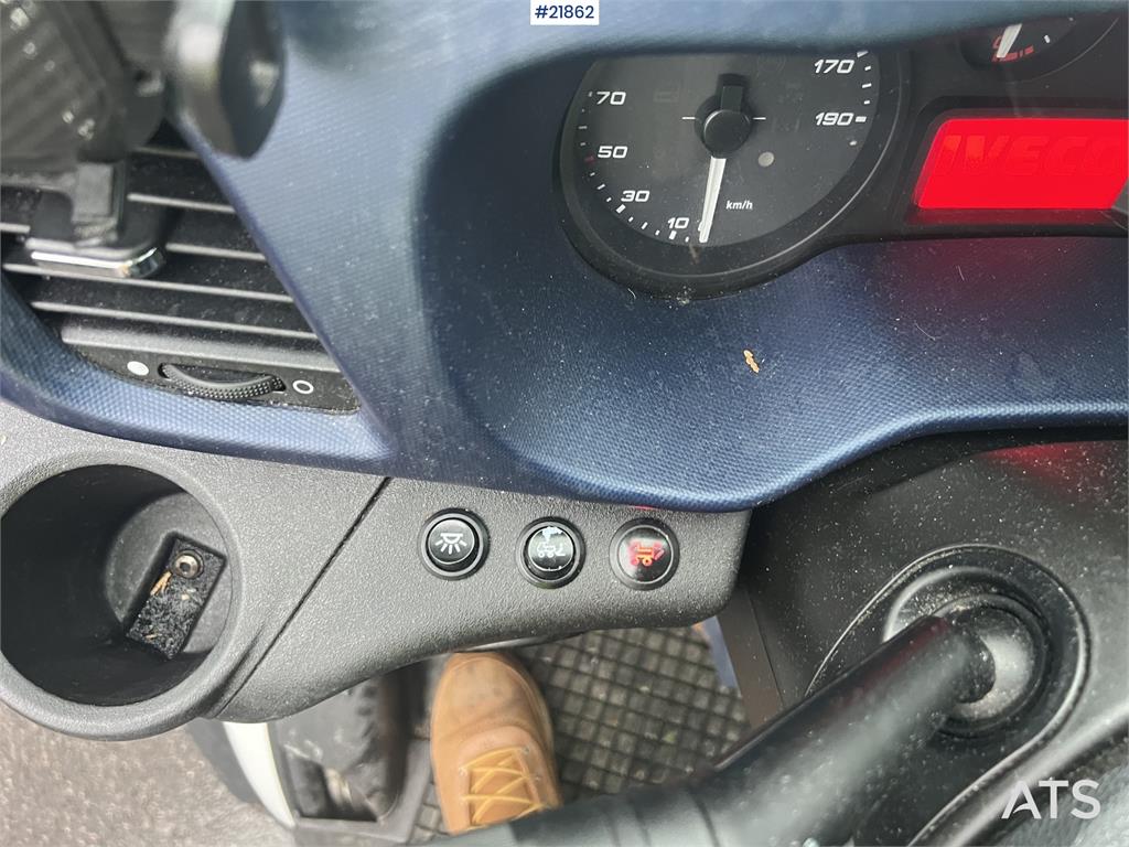 Iveco Daily box van w/ lift