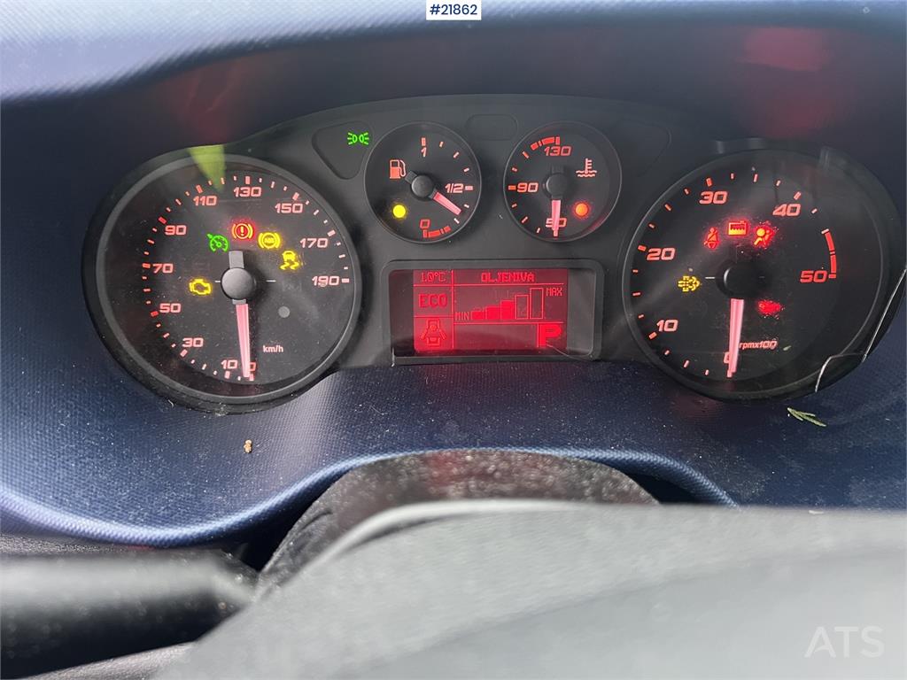 Iveco Daily box van w/ lift