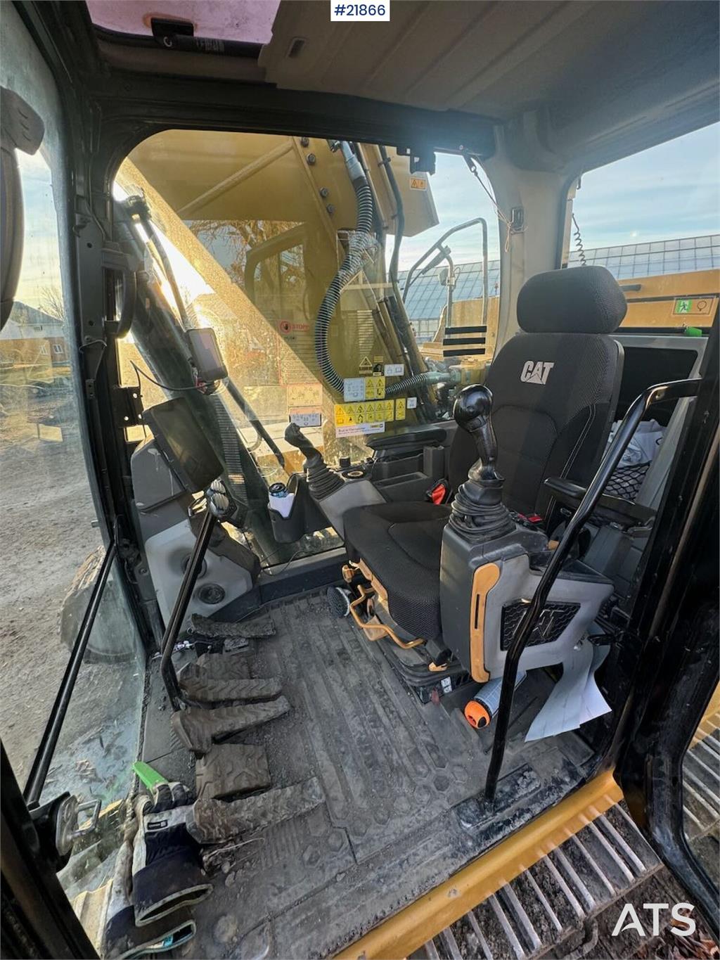 CAT 320