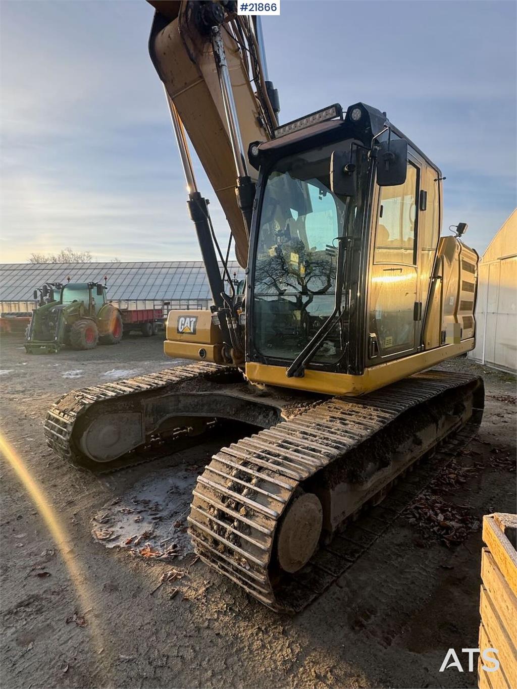 CAT 320