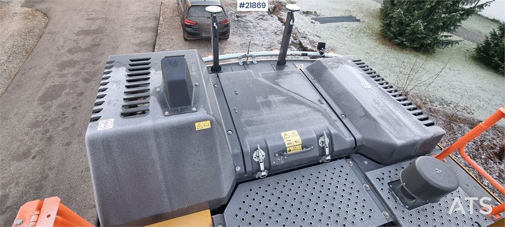 Volvo EC300el excavator w/ Toothed bucket, Sanding bucke