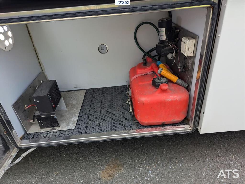 Renault 520T High 6x2 livestock truck with HFR trailer