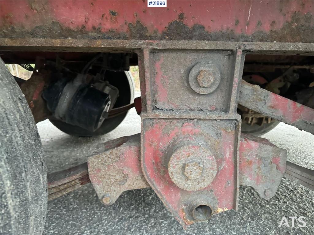 NC 3-axle machine trailer