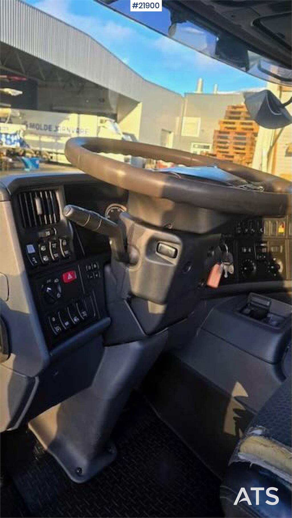 Scania P400 crane truck w/ 2017 Palfinger PK-19.001 crane