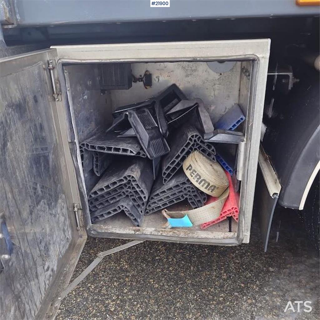 Scania P400 crane truck w/ 2017 Palfinger PK-19.001 crane