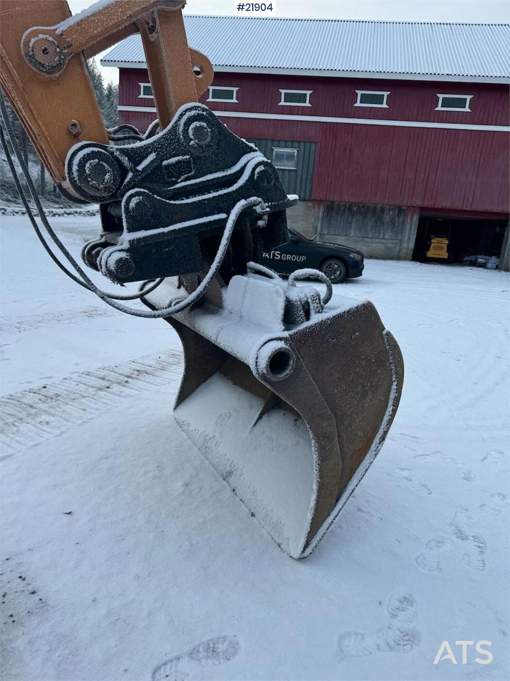 CASE CX210 Tracked Excavator w/ Tilt and Grading Bucket