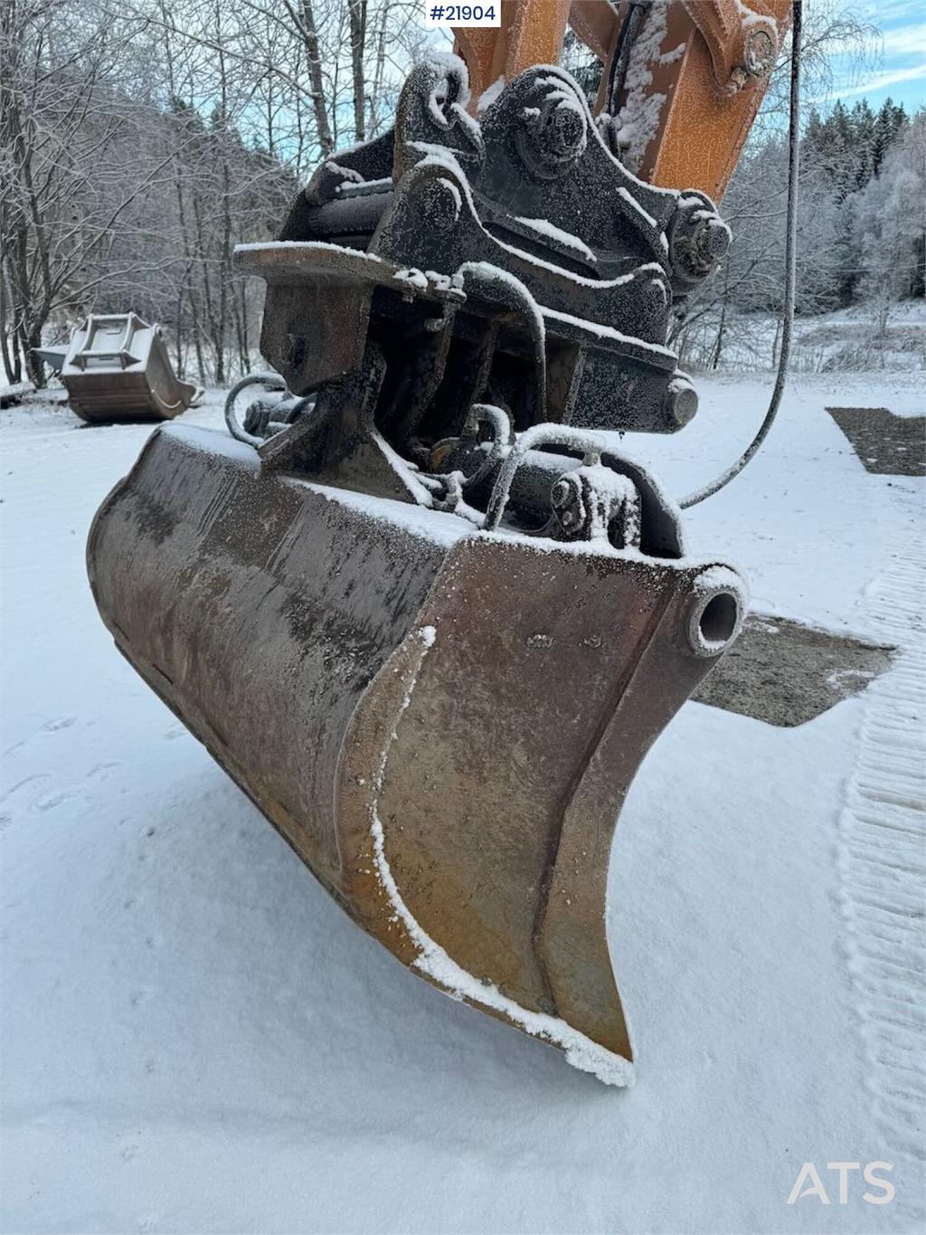 CASE CX210 Tracked Excavator w/ Tilt and Grading Bucket