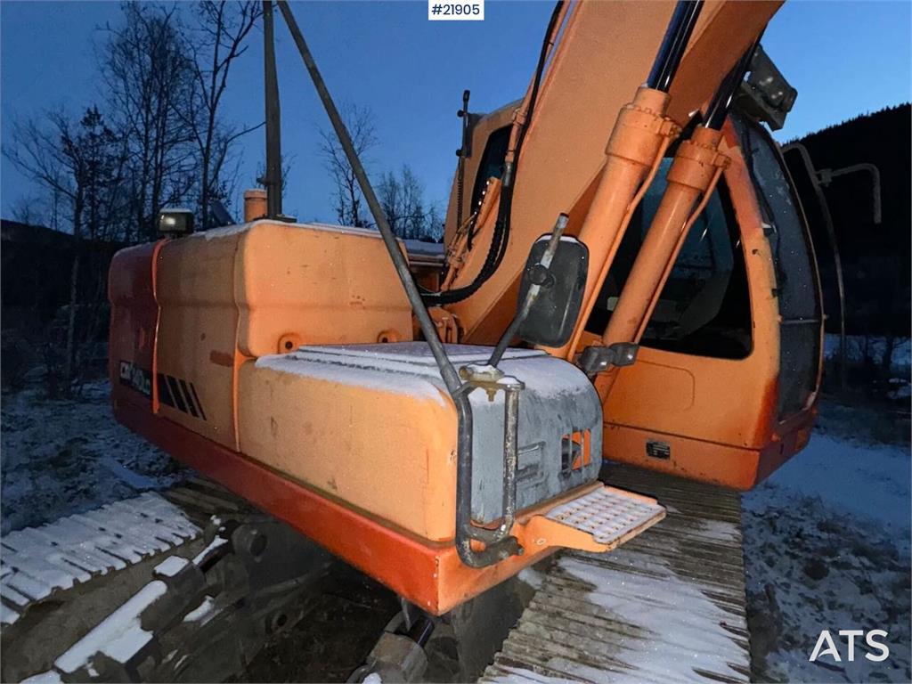 Doosan DX140LC tracked excavator with Engcon tilt and 2 b