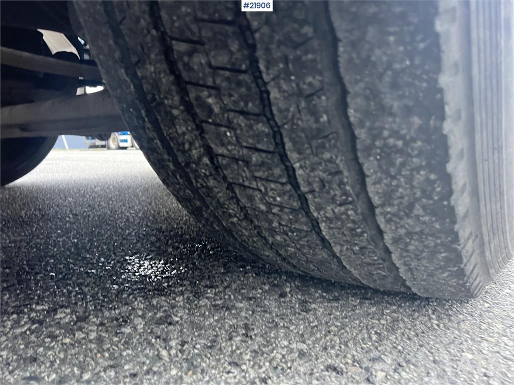 Scania R580 8x2 crane truck w/ 95t/m hmf crane, jib, winc