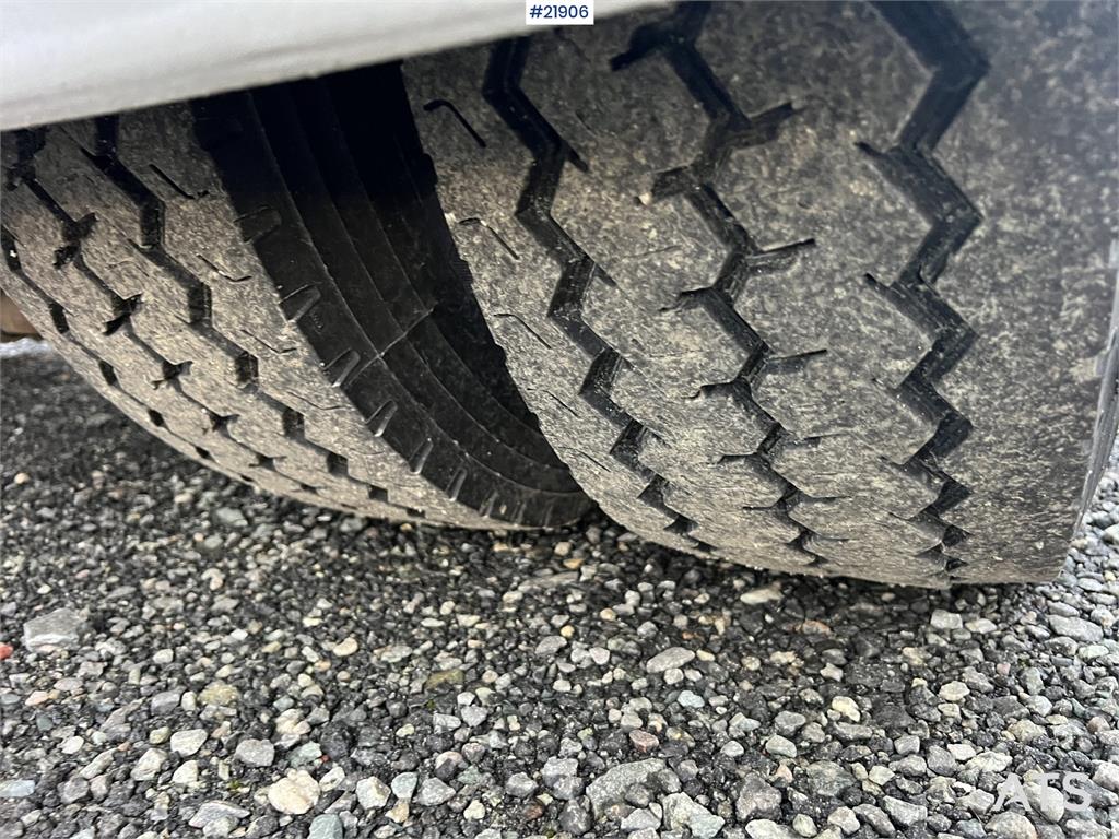 Scania R580 8x2 crane truck w/ 95t/m hmf crane, jib, winc