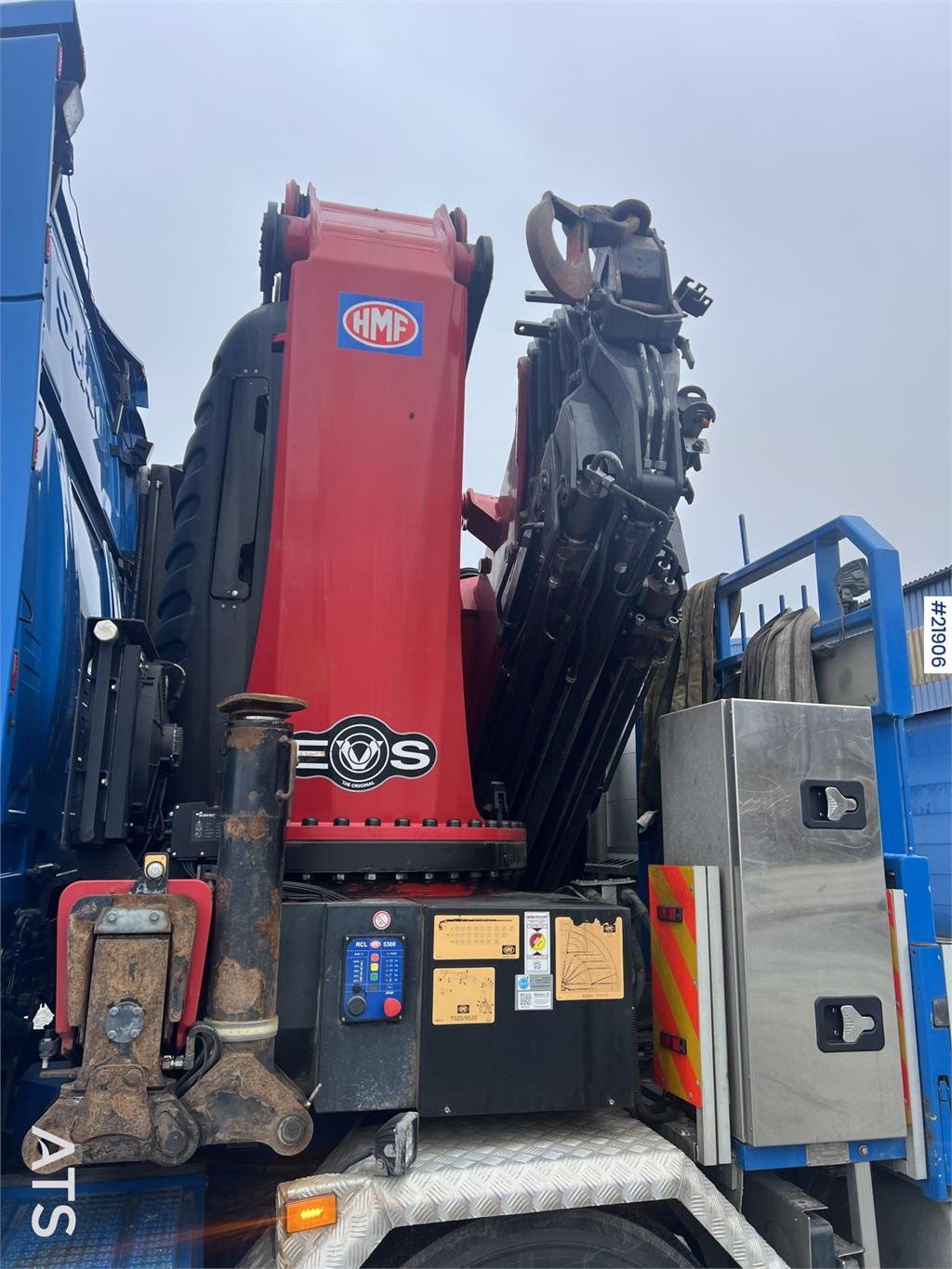 Scania R580 8x2 crane truck w/ 95t/m hmf crane, jib, winc