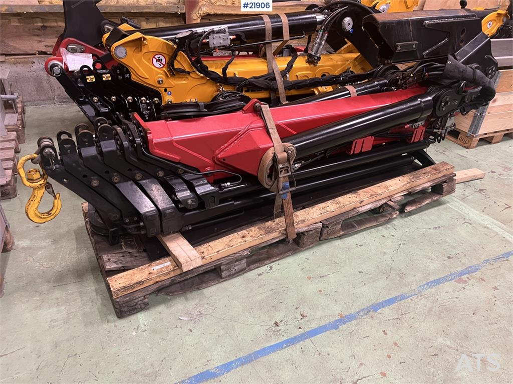 Scania R580 8x2 crane truck w/ 95t/m hmf crane, jib, winc