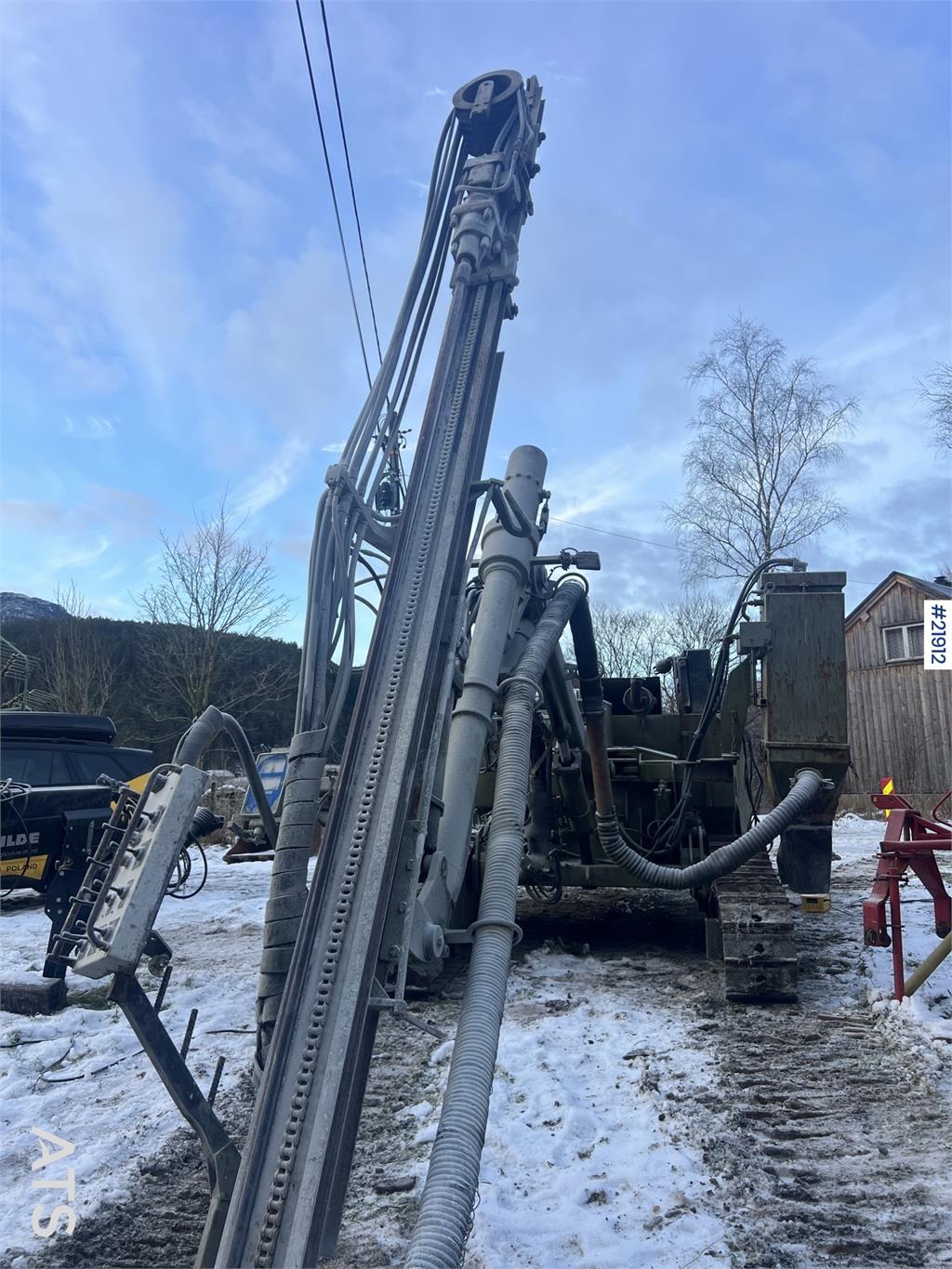 Nemek 503 TXI drilling rig w/ low hours for age