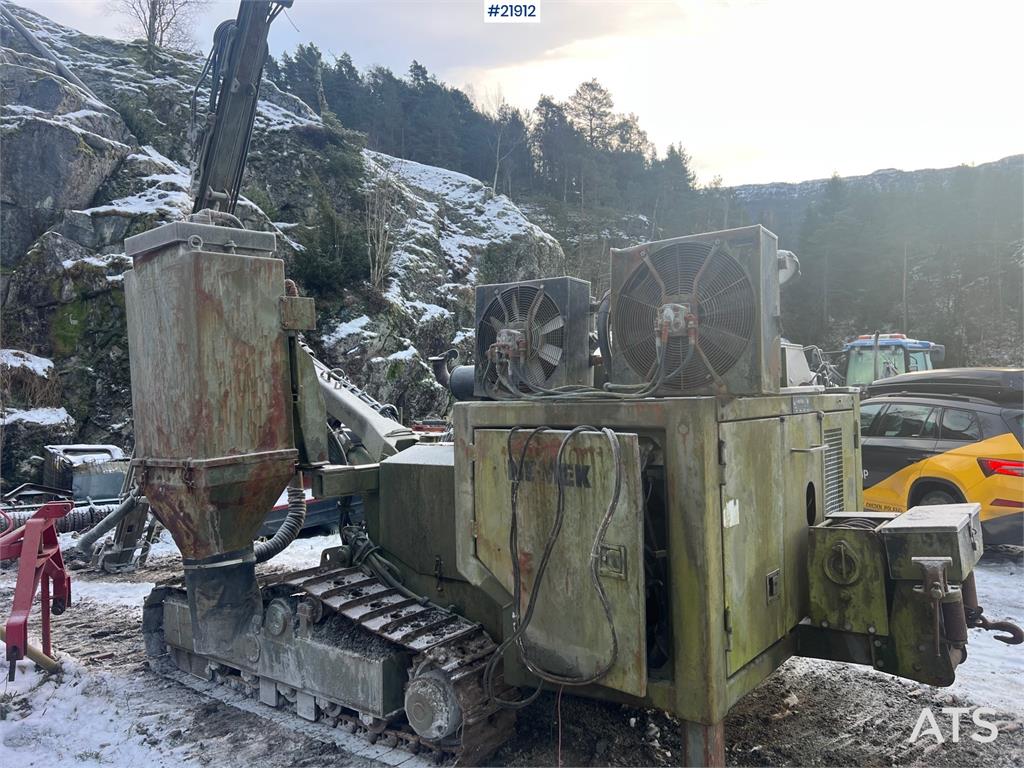 Nemek 503 TXI drilling rig w/ low hours for age