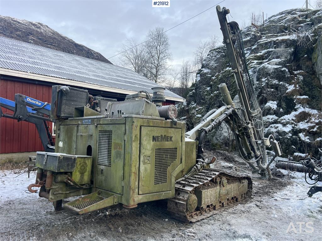 Nemek 503 TXI drilling rig w/ low hours for age