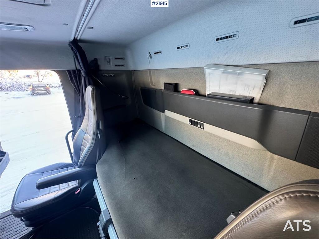 Volvo FH16 700 Combi Truck