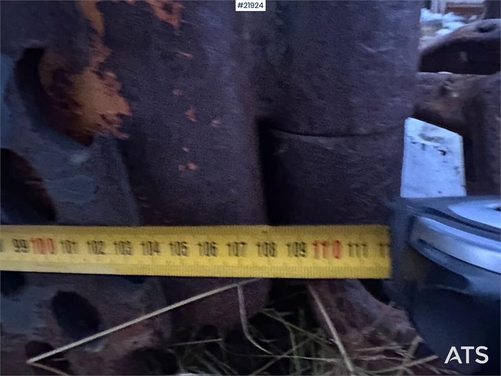 Volvo L70 Wheel Loader with Folding Wing Bucket, Pallet