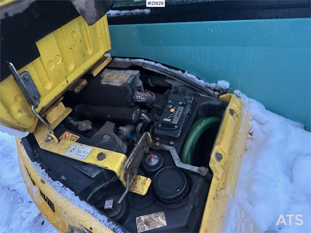 Yanmar VIO57-U excavator with rototilt and 3 buckets